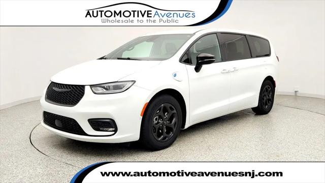 2024 Chrysler Pacifica Hybrid S Appearance Pkg for sale in Wall Township, NJ