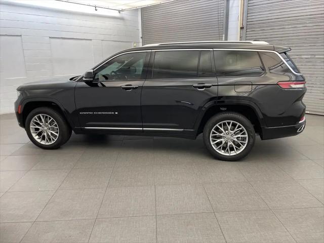 2023 Jeep Grand Cherokee L Summit 4x2
