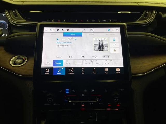 2023 Jeep Grand Cherokee L Summit 4x2