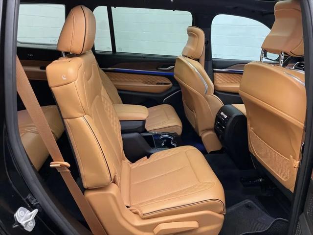 2023 Jeep Grand Cherokee L Summit 4x2