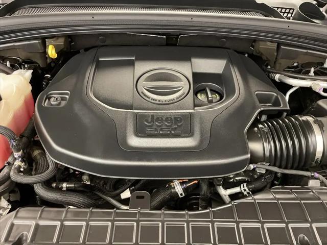 2023 Jeep Grand Cherokee L Summit 4x2