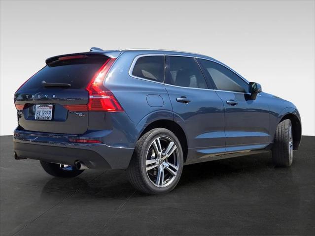 2021 Volvo XC60 T5 Momentum