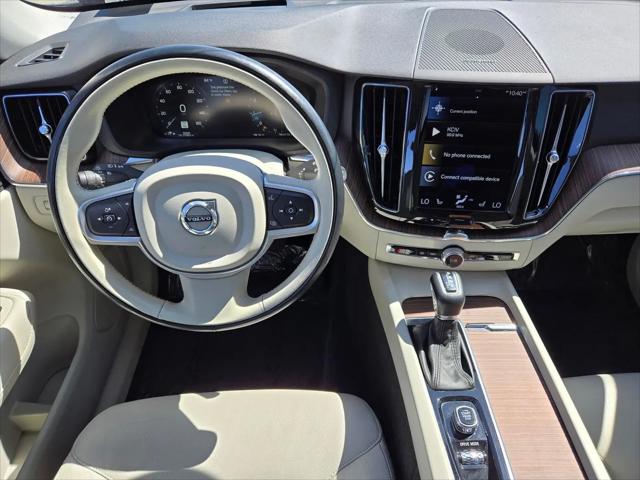 2021 Volvo XC60 T5 Momentum
