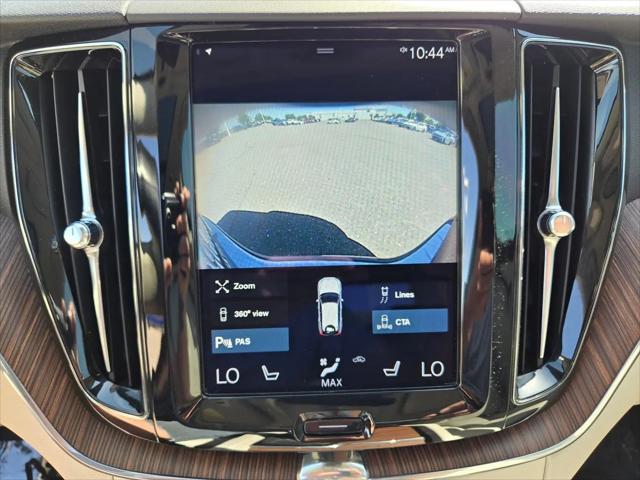 2021 Volvo XC60 T5 Momentum
