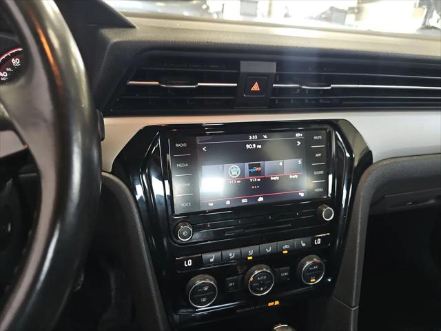 2020 Volkswagen Passat 2.0T SE