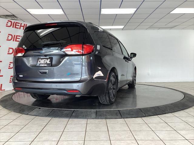 2020 Chrysler Pacifica Hybrid Touring L
