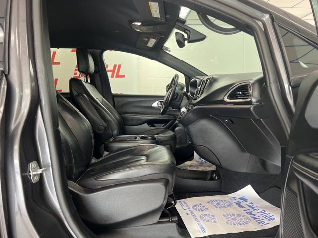 2020 Chrysler Pacifica Hybrid Touring L