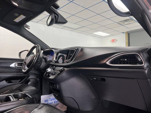 2020 Chrysler Pacifica Hybrid Touring L