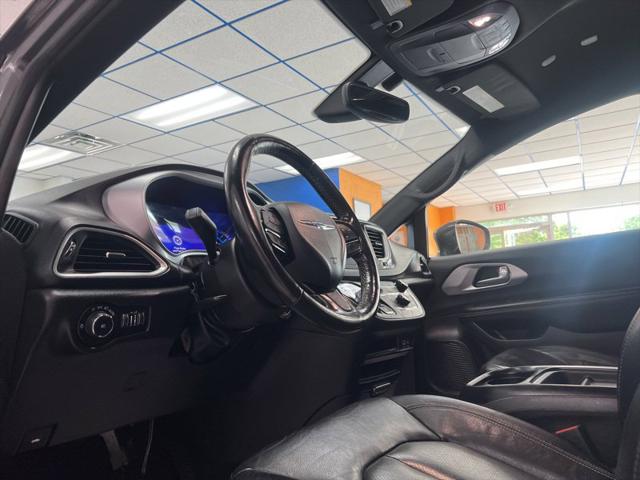2020 Chrysler Pacifica Hybrid Touring L