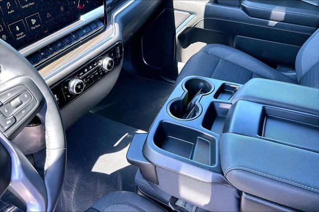 2024 GMC Sierra 1500 4WD Crew Cab Short Box Elevation with 3VL
