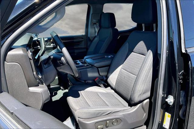 2024 GMC Sierra 1500 4WD Crew Cab Short Box Elevation with 3VL