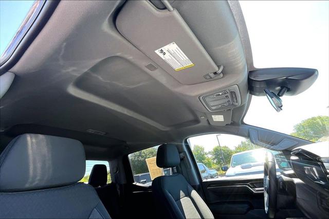 2024 GMC Sierra 1500 4WD Crew Cab Short Box Elevation with 3VL