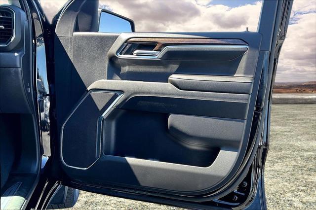 2024 GMC Sierra 1500 4WD Crew Cab Short Box Elevation with 3VL