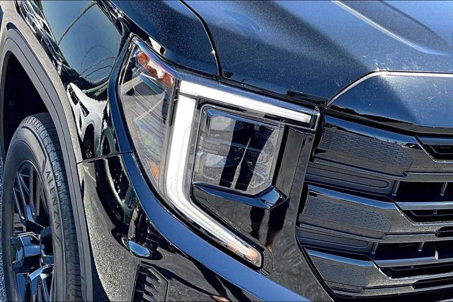 2024 GMC Sierra 1500 4WD Crew Cab Short Box Elevation with 3VL