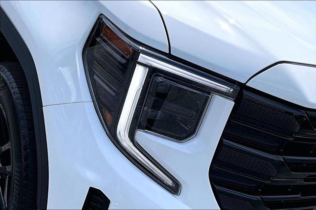 2024 GMC Sierra 1500 4WD Crew Cab Short Box Elevation with 3VL