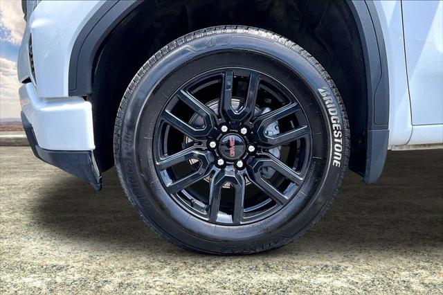 2024 GMC Sierra 1500 4WD Crew Cab Short Box Elevation with 3VL