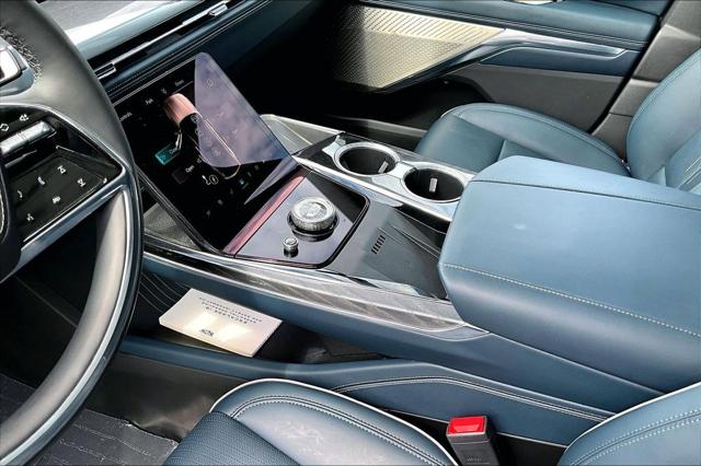 2025 Cadillac Escalade Luxury 2 AWD