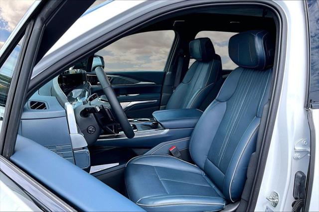 2025 Cadillac Escalade Luxury 2 AWD