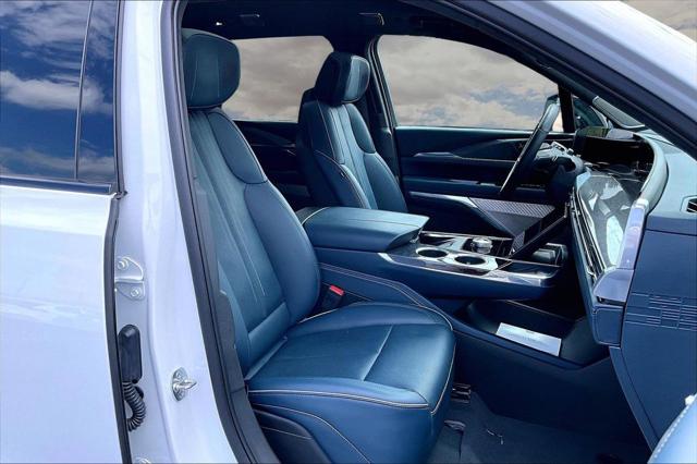 2025 Cadillac Escalade Luxury 2 AWD