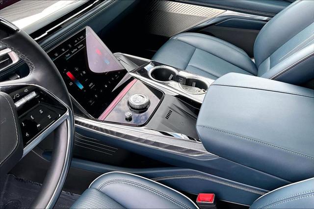 2025 Cadillac Escalade Luxury 2 AWD