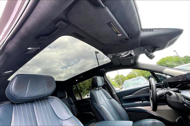 2025 Cadillac Escalade Luxury 2 AWD