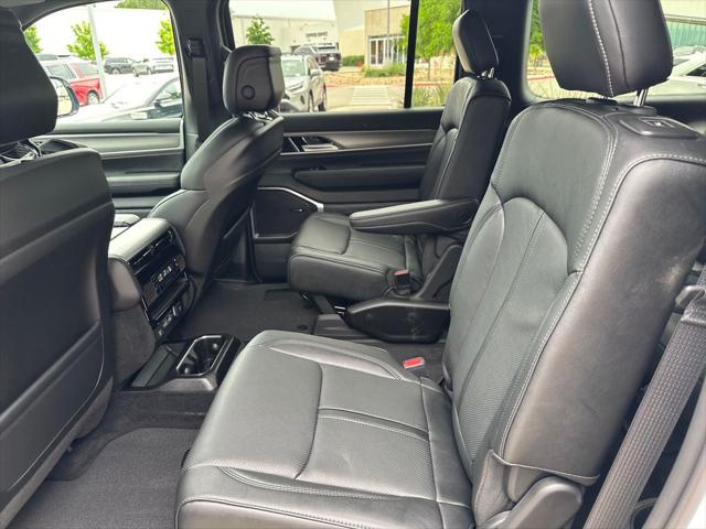 2026 Jeep Grand Wagoneer L 4x4
