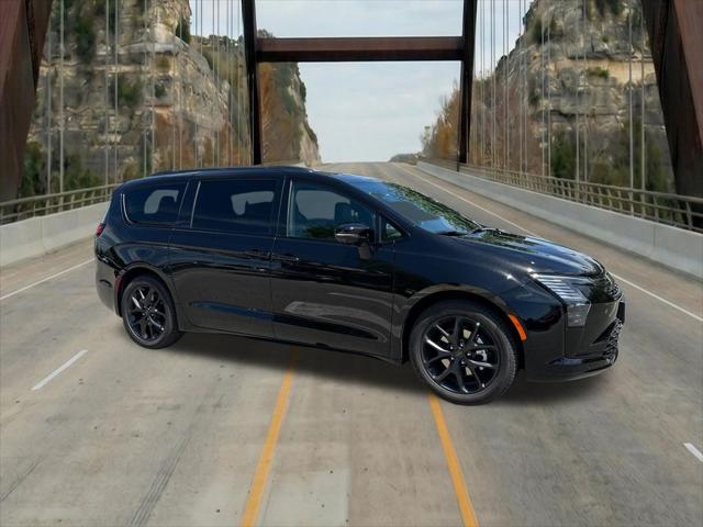 2027 Chrysler Pacifica Limited