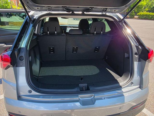 2027 Chevrolet Bolt LT FWD