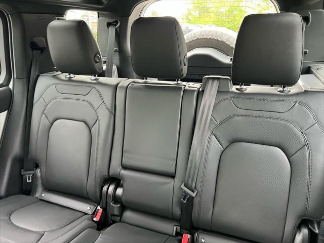2026 Land Rover Defender P400 X-Dynamic SE