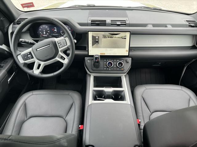 2026 Land Rover Defender P400 X-Dynamic SE