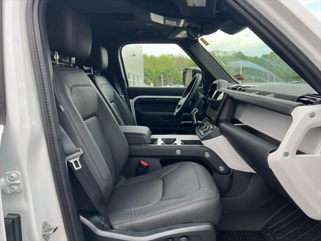2026 Land Rover Defender P400 X-Dynamic SE