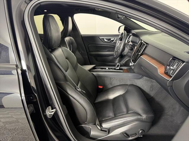 2023 Volvo S60 B5 Plus Black Edition