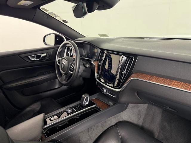 2023 Volvo S60 B5 Plus Black Edition