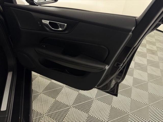 2023 Volvo S60 B5 Plus Black Edition