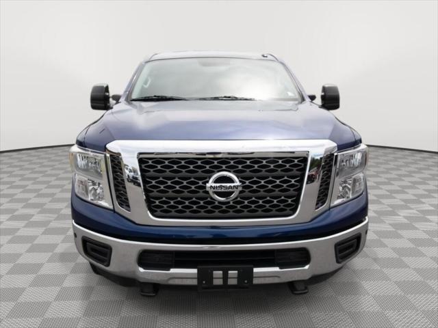 2018 Nissan TITAN XD SV Gas 2018 Nissan TITAN XD SV Gas