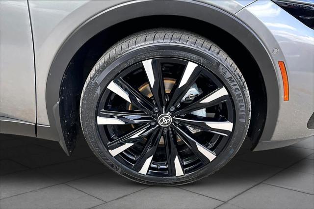 2024 Toyota Crown Platinum