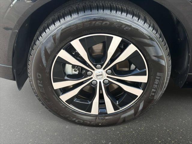 2025 Volvo XC60 B5 Core