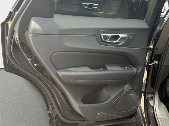 2025 Volvo XC60 B5 Core