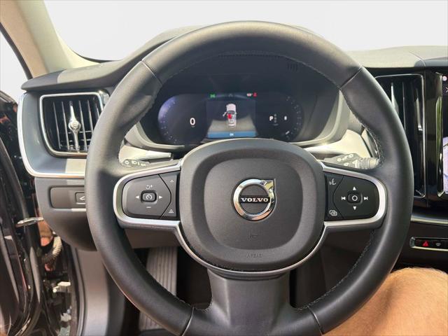 2025 Volvo XC60 B5 Core