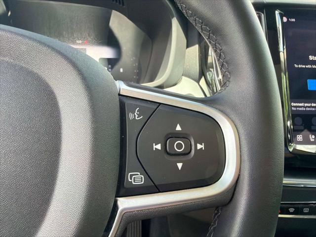 2025 Volvo XC60 B5 Core