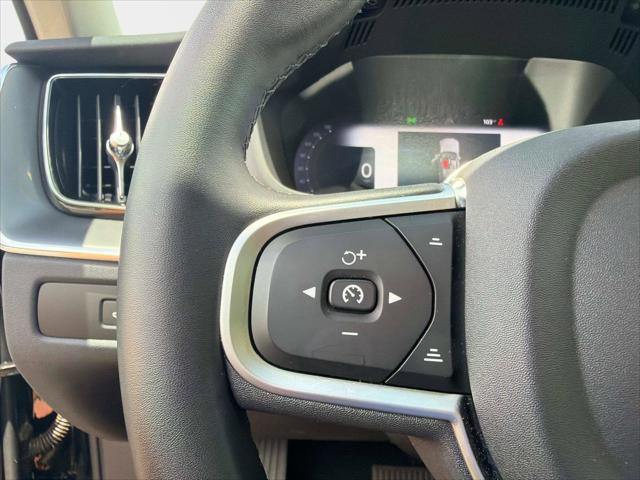 2025 Volvo XC60 B5 Core