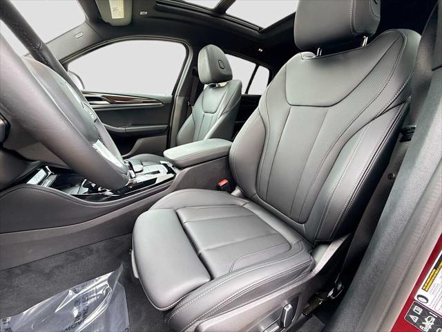 2025 BMW X4 xDrive30i