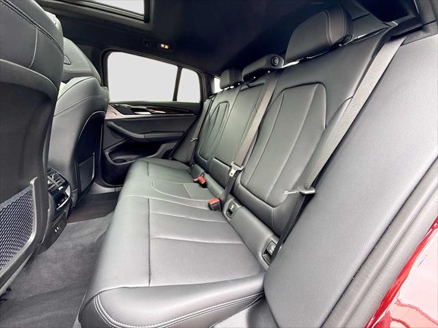 2025 BMW X4 xDrive30i