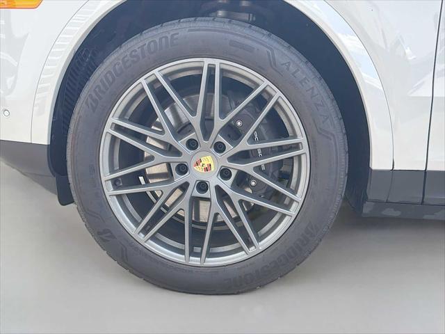 2024 Porsche Cayenne Unknown