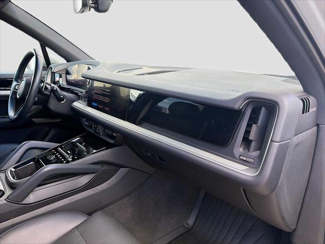 2024 Porsche Cayenne Unknown