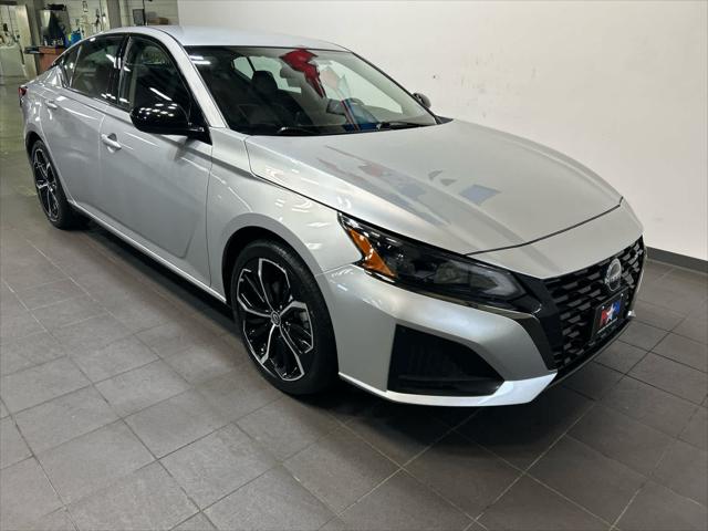 2023 Nissan Altima SR FWD