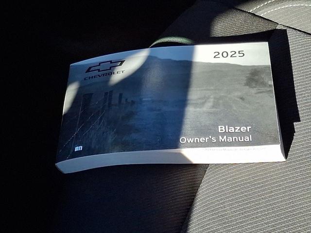 2025 Chevrolet Blazer AWD 2LT