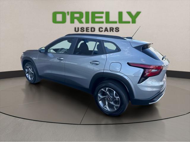 2025 Chevrolet Trax FWD LT