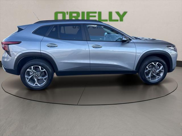 2025 Chevrolet Trax FWD LT