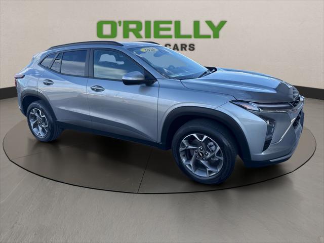 2025 Chevrolet Trax FWD LT